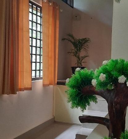 Appartamento Nest Mdy Mananthavady Esterno foto