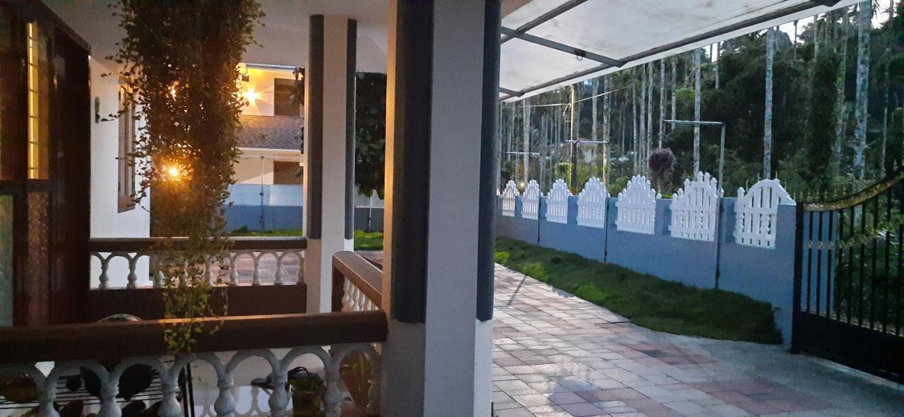 Appartamento Nest Mdy Mananthavady Esterno foto