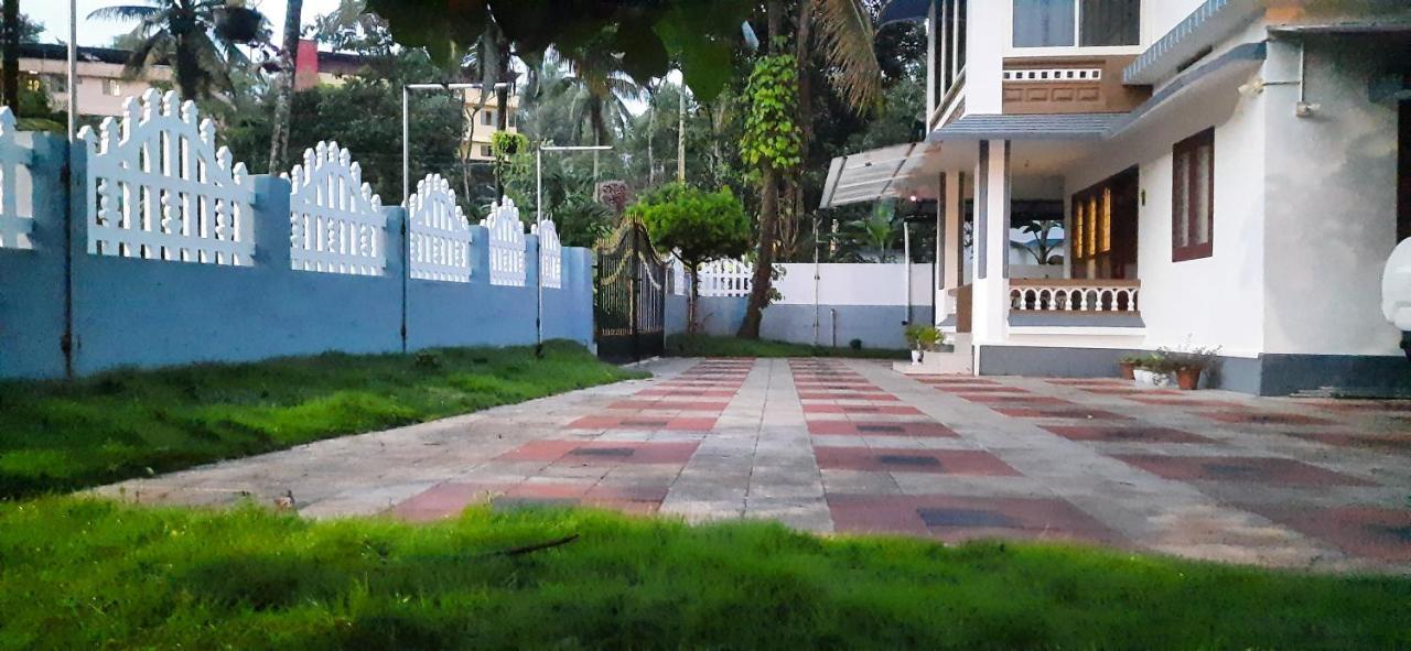 Appartamento Nest Mdy Mananthavady Esterno foto