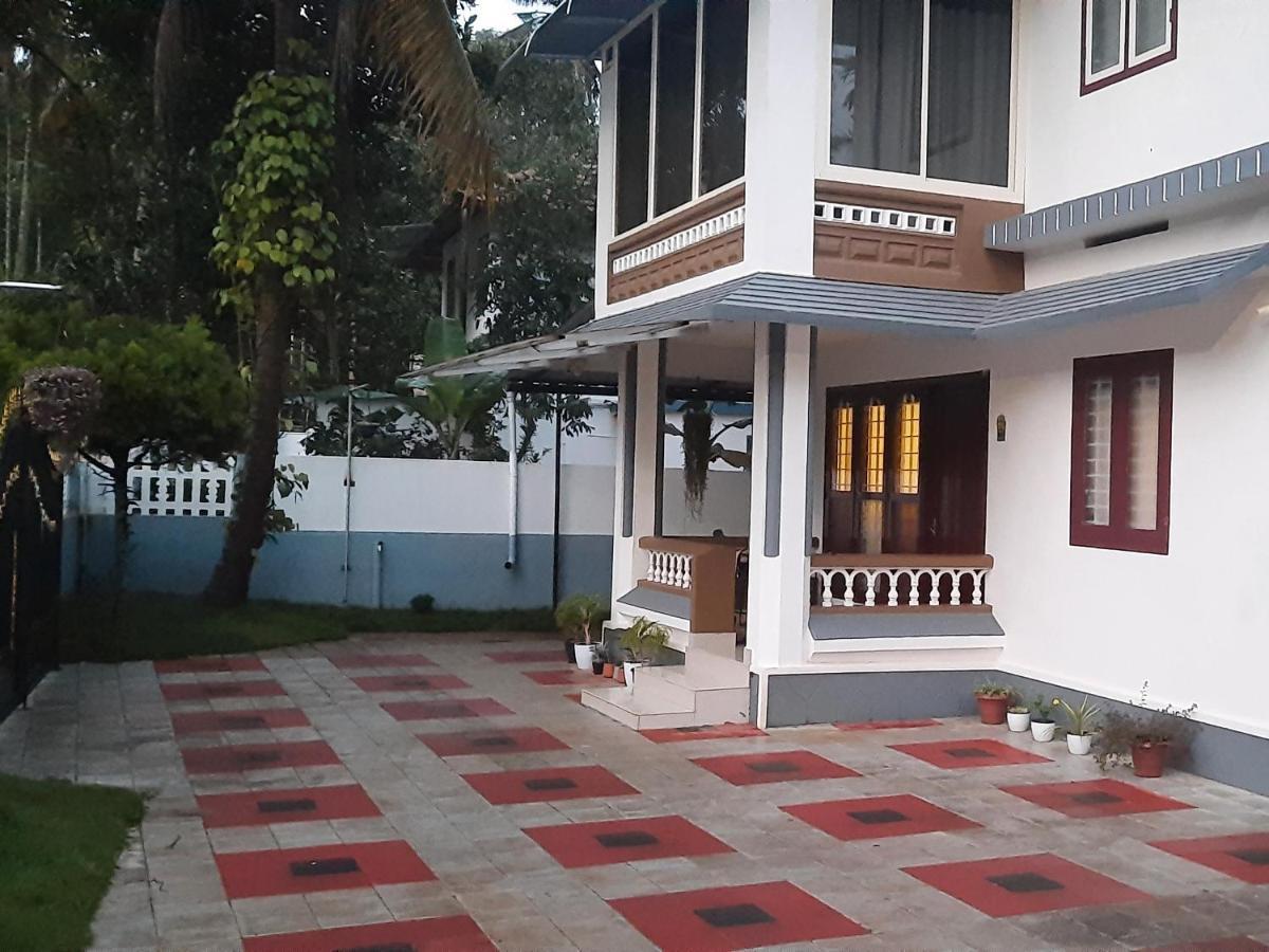Appartamento Nest Mdy Mananthavady Esterno foto